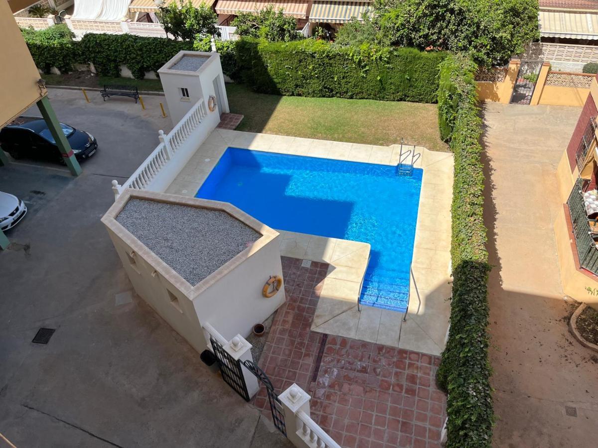 Apartamento Playa Azul Rincon de la Victoria Bagian luar foto